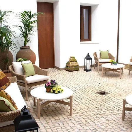 アパートホテル Puerta De La Ribera 4*