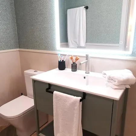 Puerta De La Ribera 아파트호텔 4*
