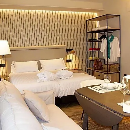Puerta De La Ribera 아파트호텔 4*