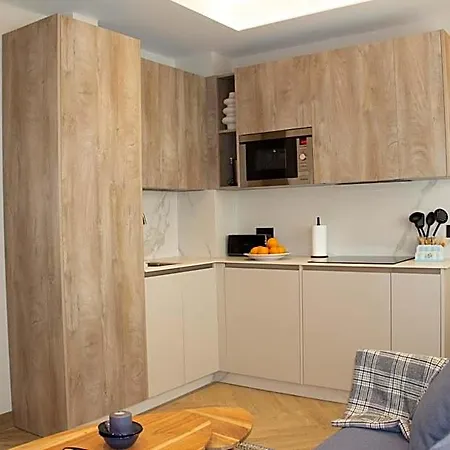 Puerta De La Ribera 아파트호텔 4*