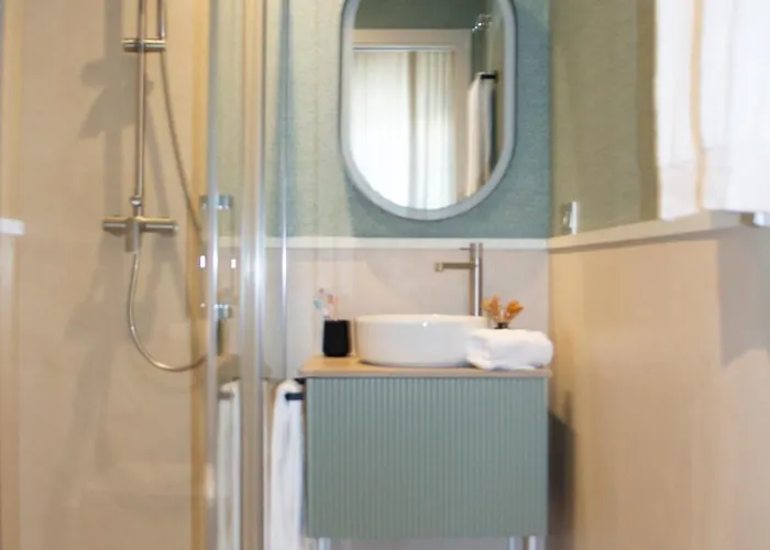 Puerta De La Ribera 4*