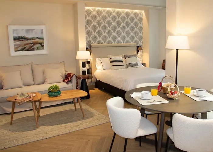 Puerta De La Ribera Apart Otel