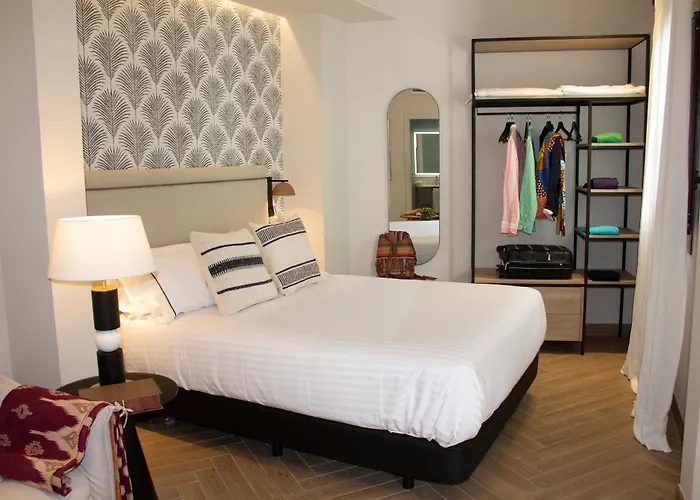 Puerta De La Ribera Apart Otel