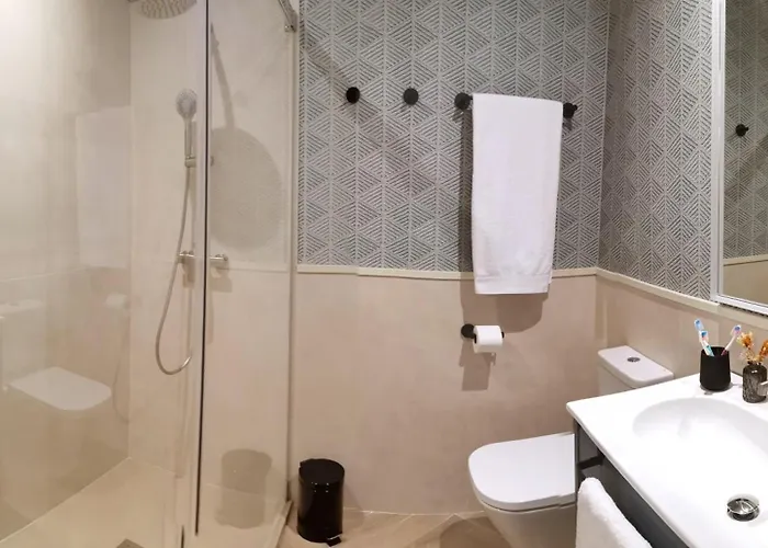 Puerta De La Ribera מלון דירות 4*